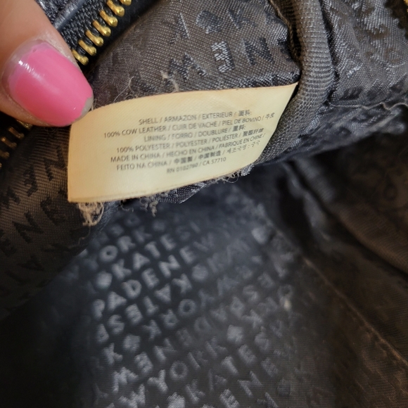 KATE SPADE Grey Street Mindy black pebbled leather tassel crossbody camera bag - Picture 7 of 10